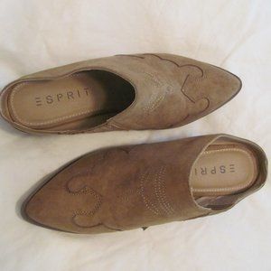 Western Style Mules Size 7